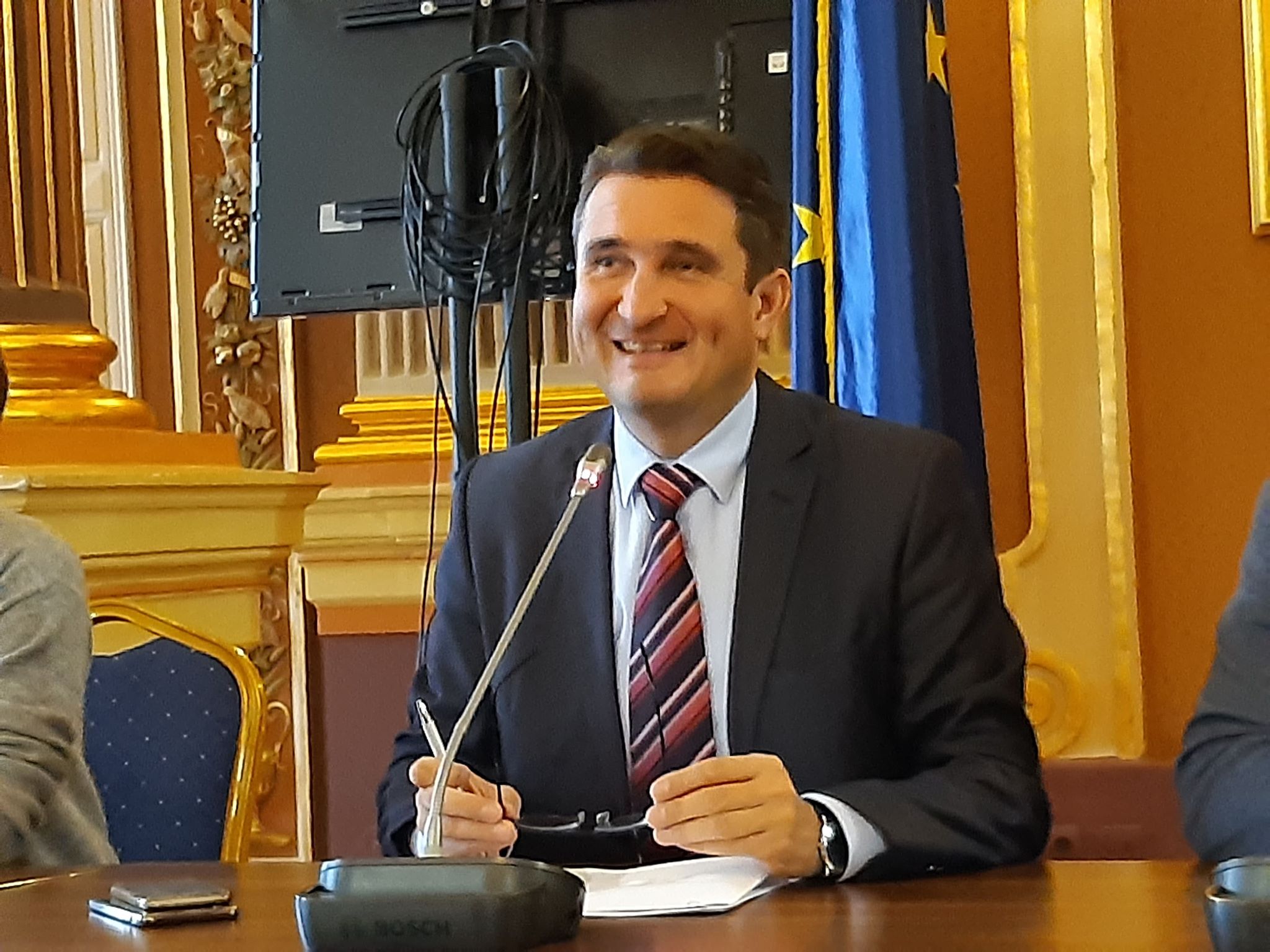 Primăria Arad reziliază contractul cu firma DD Chim Hunedoara