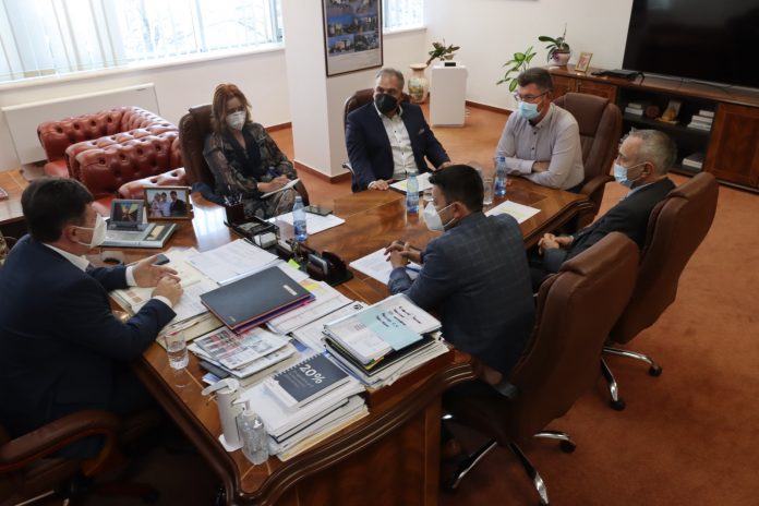 271d27fa-4851-4360-81e8-6bd613fc0396